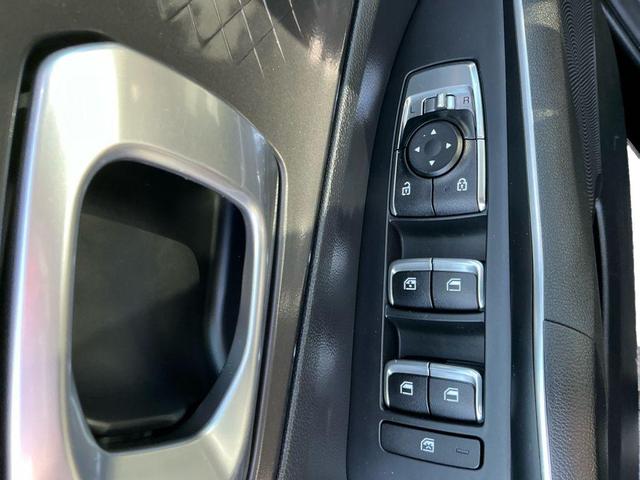 Photo of 2022 Ebony Black Kia Sorento