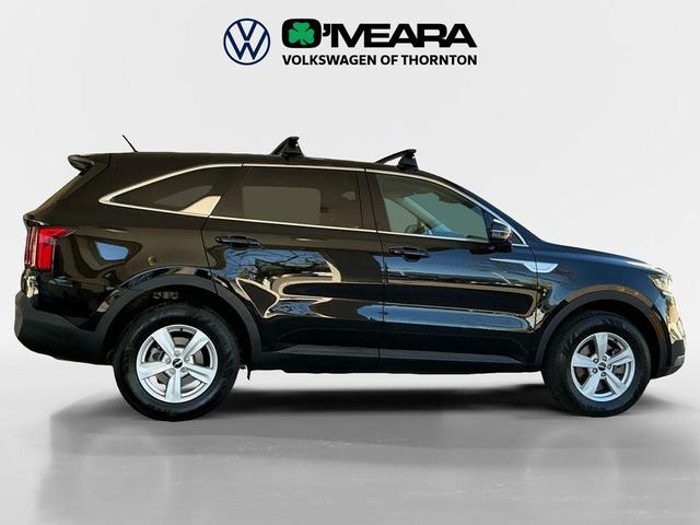 Photo of 2022 Ebony Black Kia Sorento