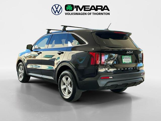 Photo of 2022 Ebony Black Kia Sorento