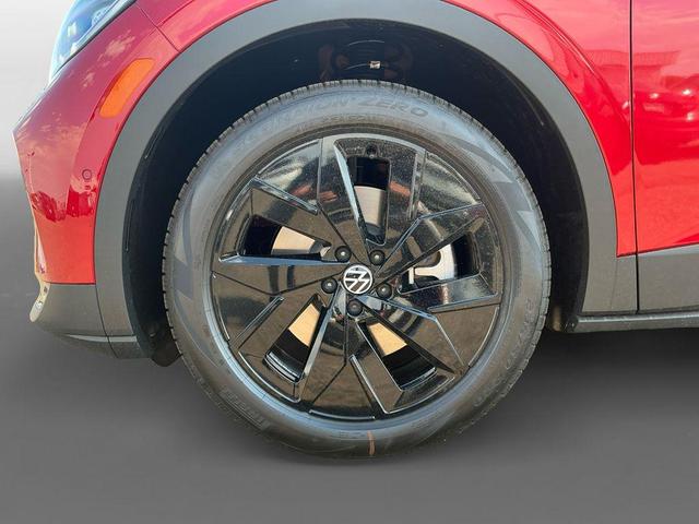 Photo of 2025 aurora red metallic Volkswagen ID.4