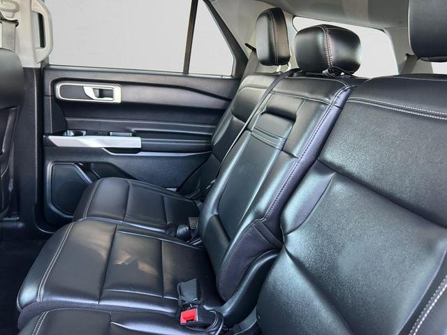 Photo of 2024 Oxford White Ford Explorer
