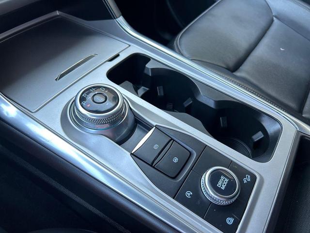 Photo of 2024 Oxford White Ford Explorer
