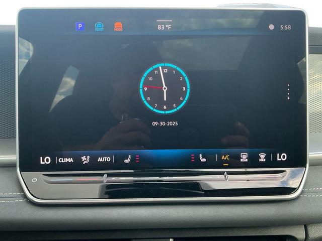 Photo of 2025 Platinum Gray Metallic Volkswagen Tiguan