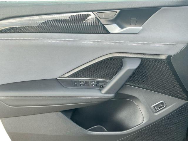 Photo of 2025 Platinum Gray Metallic Volkswagen Tiguan