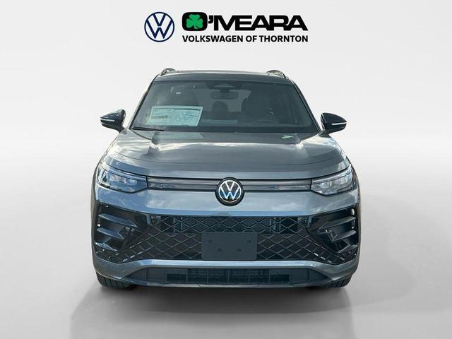 Photo of 2025 Platinum Gray Metallic Volkswagen Tiguan