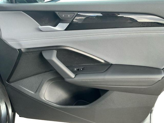 Photo of 2025 Platinum Gray Metallic Volkswagen Tiguan