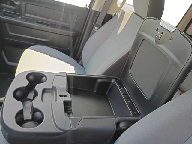 Photo of 2024 Billet Silver Metallic Clearcoat RAM 1500