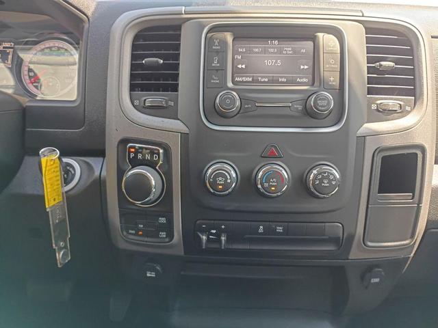 Photo of 2024 Billet Silver Metallic Clearcoat RAM 1500