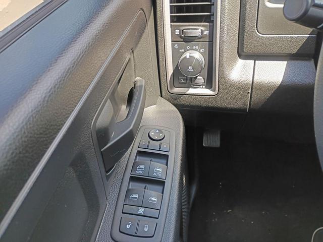 Photo of 2024 Billet Silver Metallic Clearcoat RAM 1500