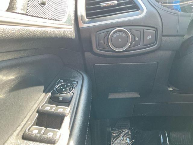 Photo of 2024 Black Metallic Ford Edge