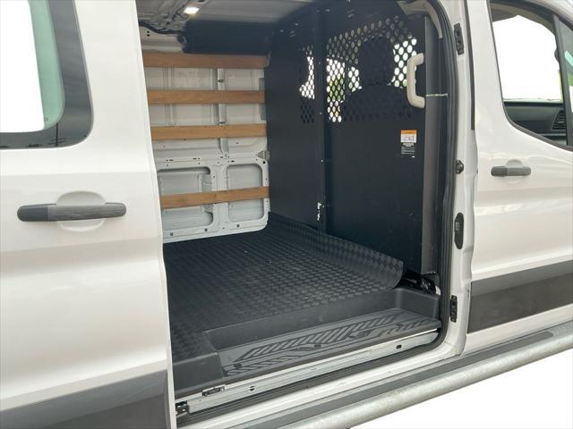 Photo of 2023 Oxford White Ford Transit-250