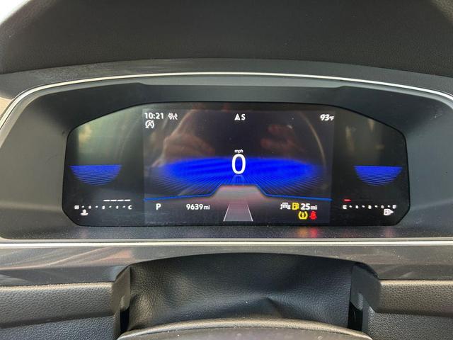 Photo of 2024 Pure White Volkswagen Tiguan