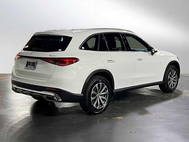 Photo of 2025 Polar White Mercedes-Benz GLC 300