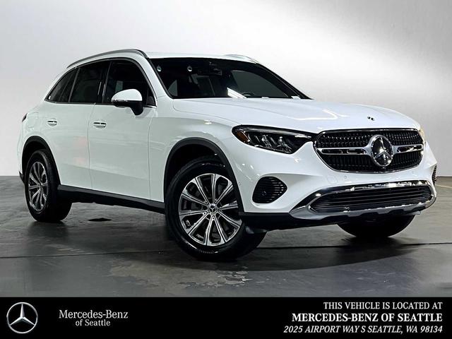 Photo of 2025 Polar White Mercedes-Benz GLC 300