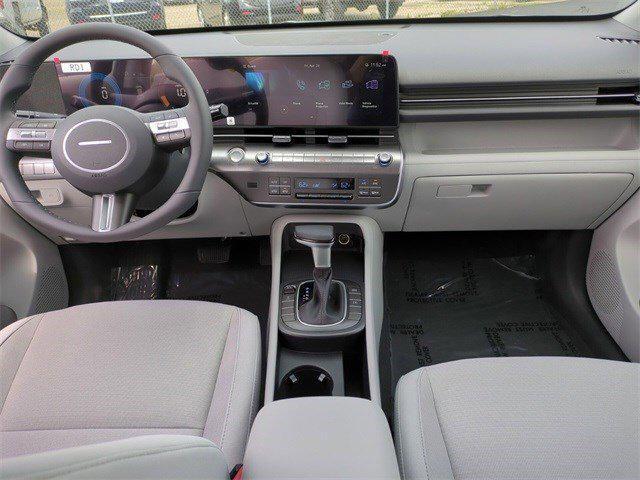 Photo of 2024 Atlas White Hyundai KONA