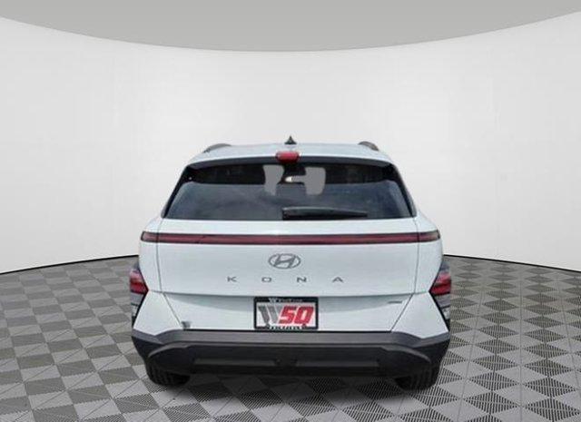 Photo of 2024 Atlas White Hyundai KONA