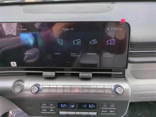 Photo of 2024 Atlas White Hyundai KONA