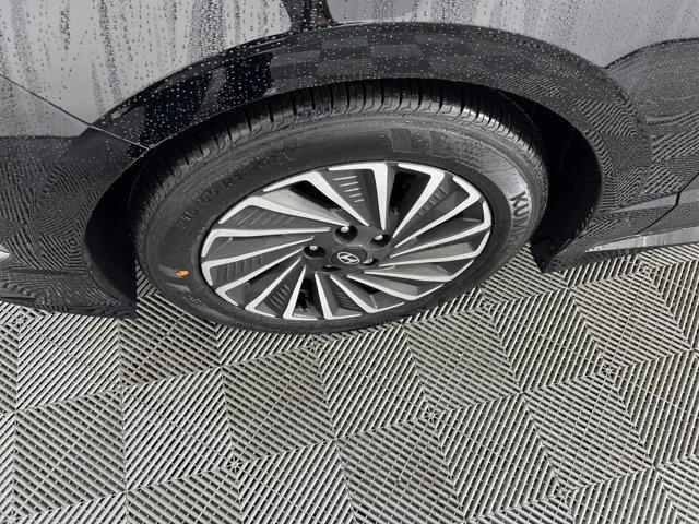 Photo of 2025 Abyss Black Hyundai SONATA Hybrid