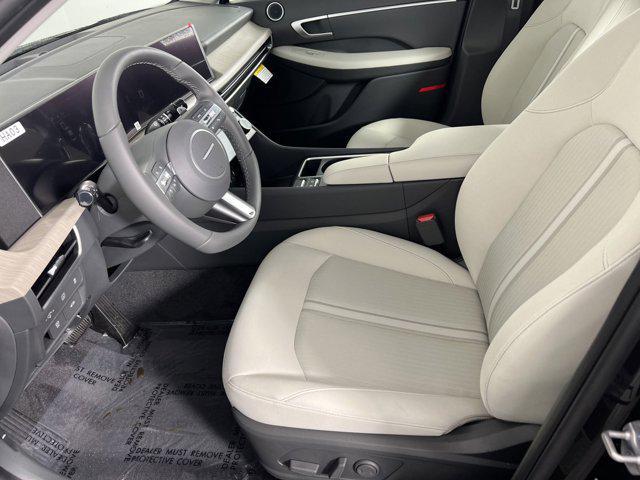 Photo of 2025 Abyss Black Hyundai SONATA Hybrid