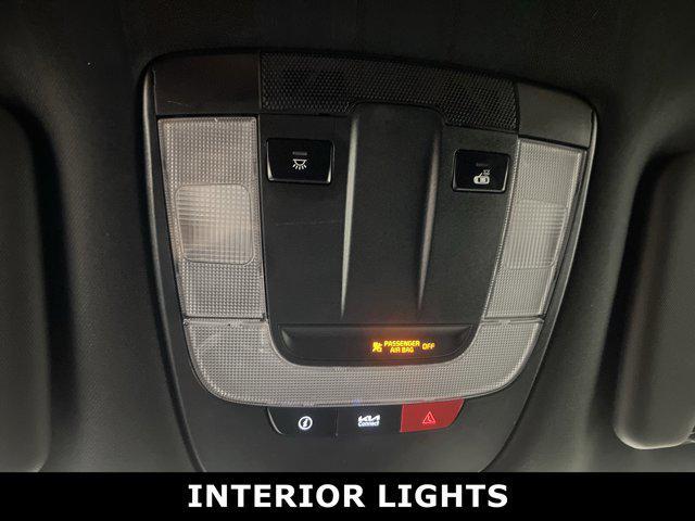 Photo of 2023 Glacial White Pearl Kia Sportage