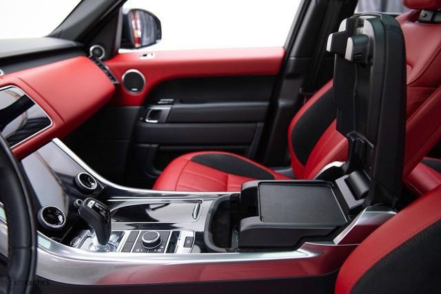 Photo of 2021 Santorini Black Land Rover Range Rover Sport