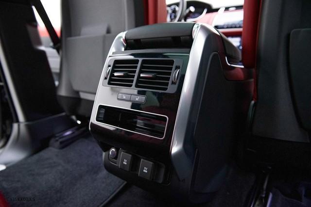 Photo of 2021 Santorini Black Land Rover Range Rover Sport