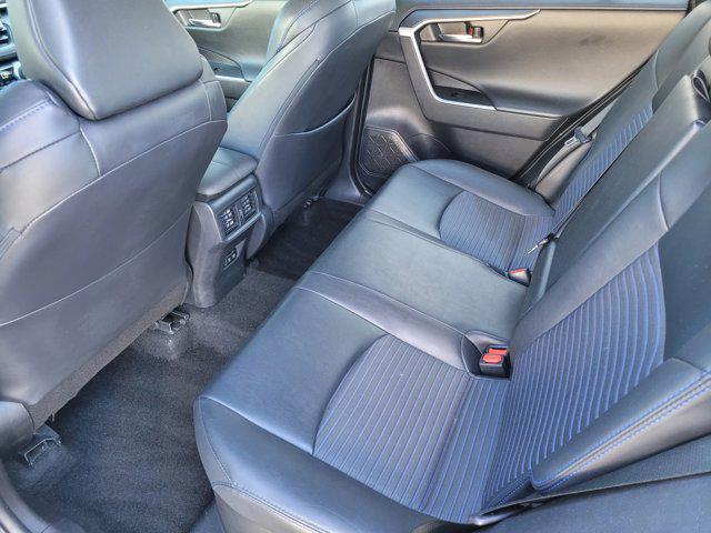 Photo of 2021 Blizzard Pearl/Midnight Black Metallic Toyota RAV4 Hybrid