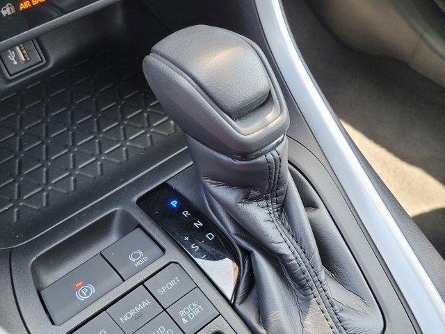 Photo of 2024 Midnight Black Metallic Toyota RAV4