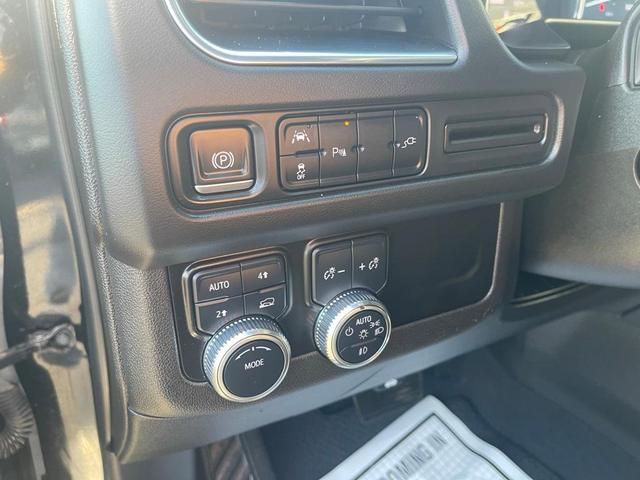Photo of 2021 Onyx Black GMC Yukon XL