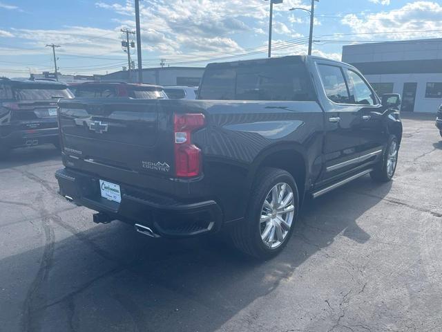 Photo of 2022 Black Chevrolet Silverado 1500