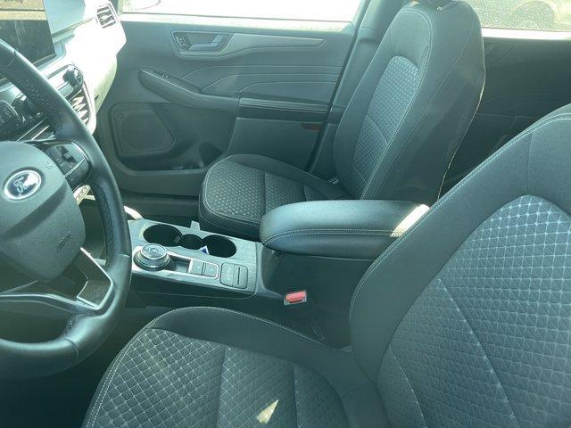 Photo of 2023 Gray Metallic Ford Escape