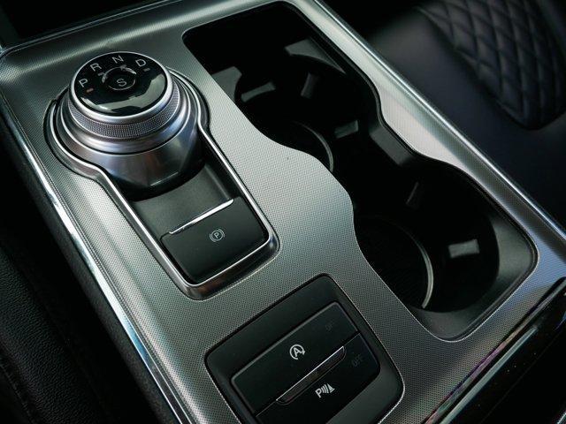 Photo of 2024 Silver Metallic Ford Edge