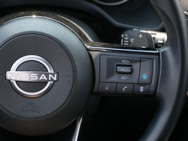 Photo of 2023 Brilliant Silver Metallic Nissan Rogue