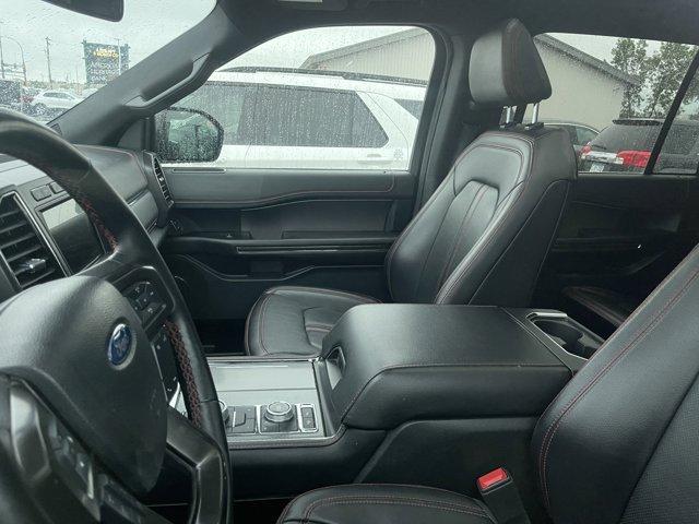 Photo of 2021 Star White Ford Expedition Max
