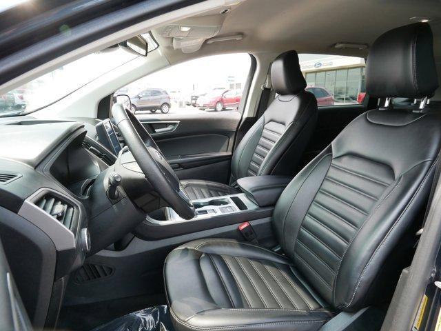 Photo of 2022 Stone Blue Metallic Ford Edge