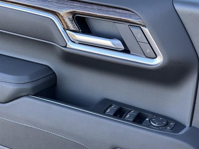 Photo of 2026 Summit White GMC Sierra 1500