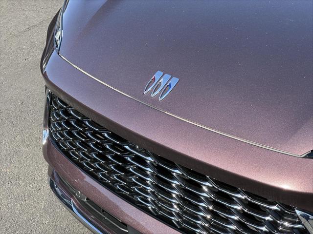 Photo of 2025 Smokey Amethyst Metallic Buick Envision