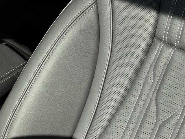 Photo of 2025 Smokey Amethyst Metallic Buick Envision