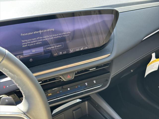 Photo of 2025 Smokey Amethyst Metallic Buick Envision
