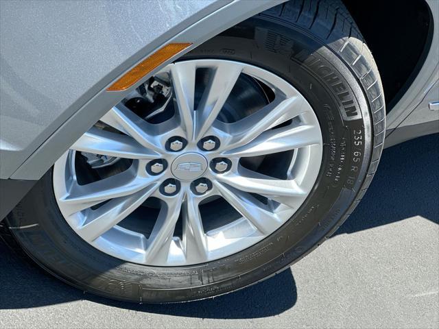 Photo of 2025 Argent Silver Metallic Cadillac XT5