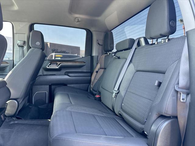 Photo of 2022 Summit White GMC Sierra 1500