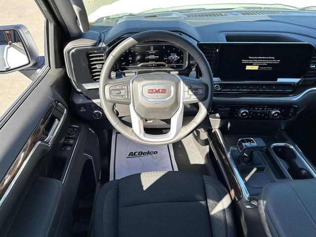 Photo of 2025 Summit White GMC Sierra 1500