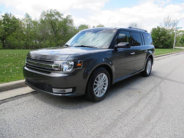 Photo of 2016 Gray Ford Flex