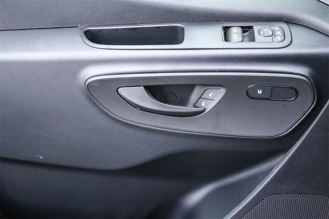 Photo of 2025 Arctic White Mercedes-Benz Sprinter 2500