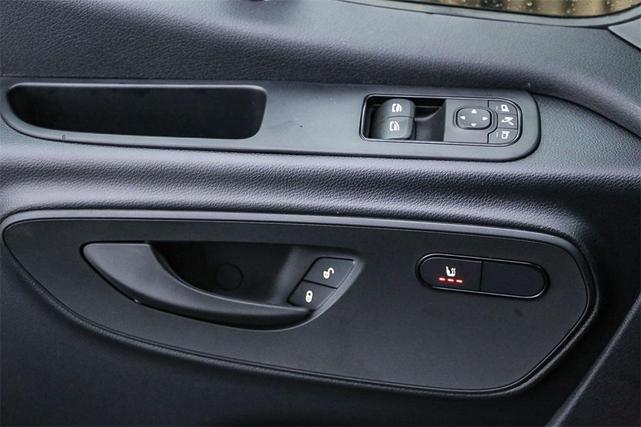 Photo of 2025 Arctic White Mercedes-Benz Sprinter 2500