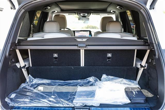 Photo of 2025 Polar White Mercedes-Benz GLS 450