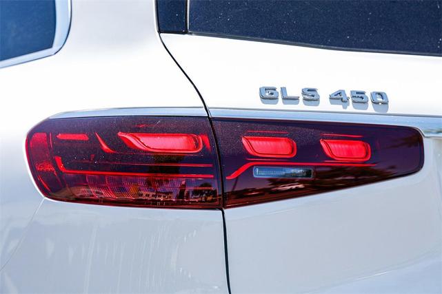 Photo of 2025 Polar White Mercedes-Benz GLS 450