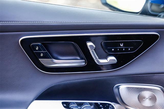 Photo of 2025 Starling Blue Metallic Mercedes-Benz GLC 350e