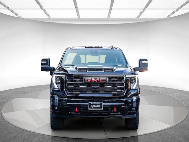 Photo of 2024 Onyx Black GMC Sierra 2500