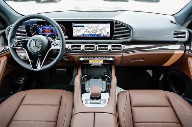 Photo of 2025 Black Mercedes-Benz GLS 450